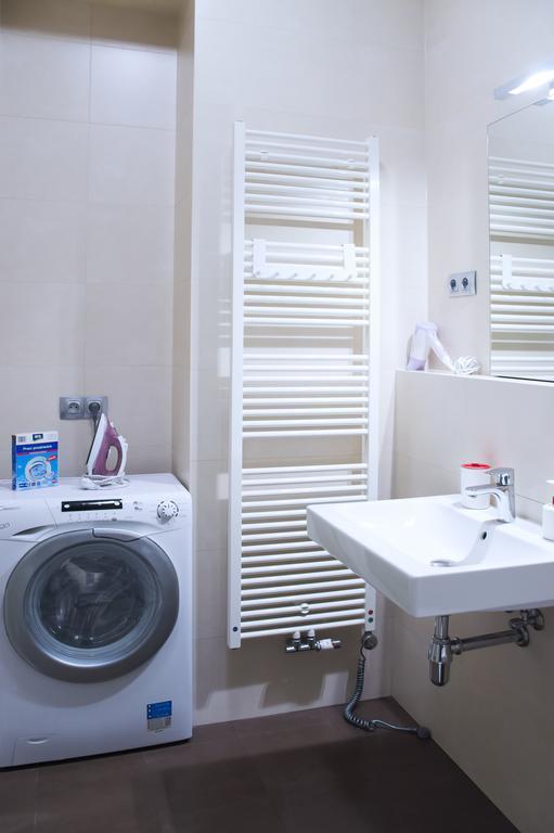 Modern Vsehrdova Apartament *