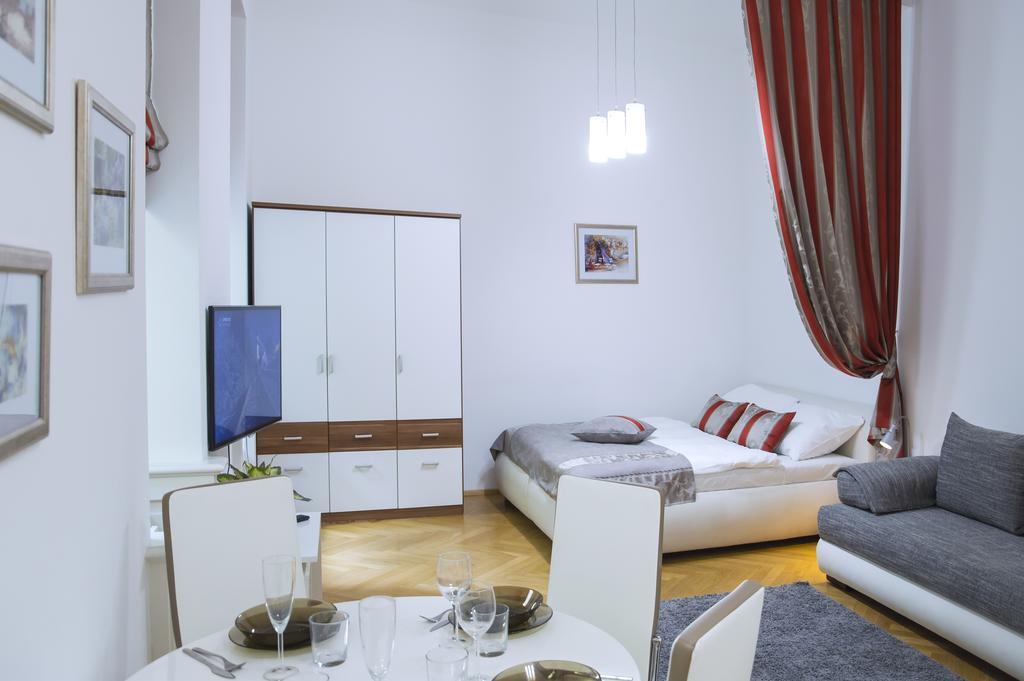 Modern Vsehrdova Praga